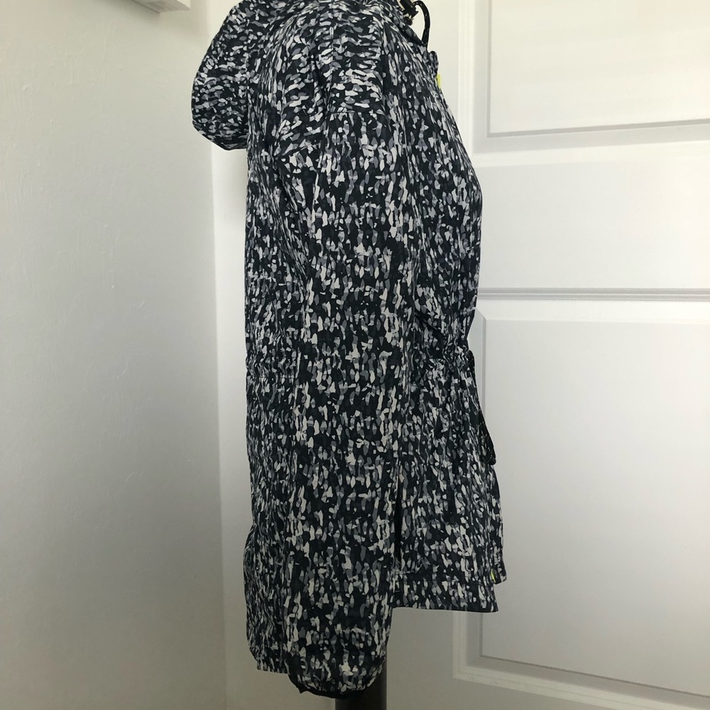 Fabletics Sienna Windbreaker Jacket - image 7